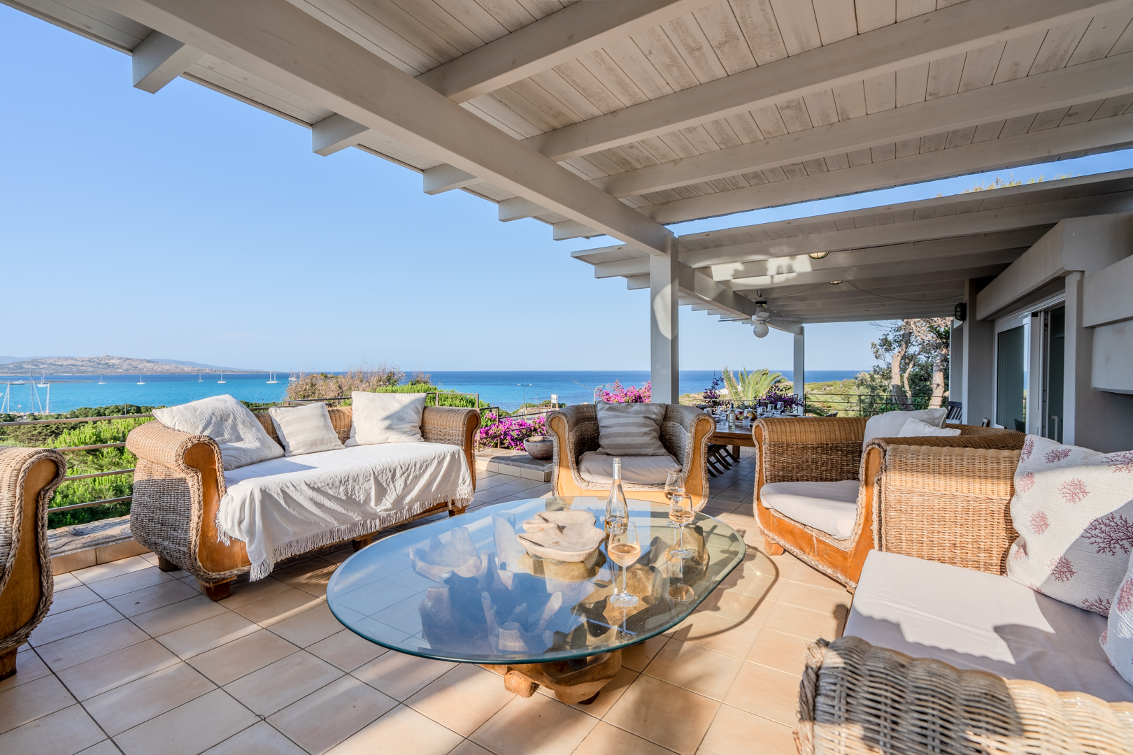Prestigiosa Villa con Piscina, Jacuzzi e Vista Mare foto 8