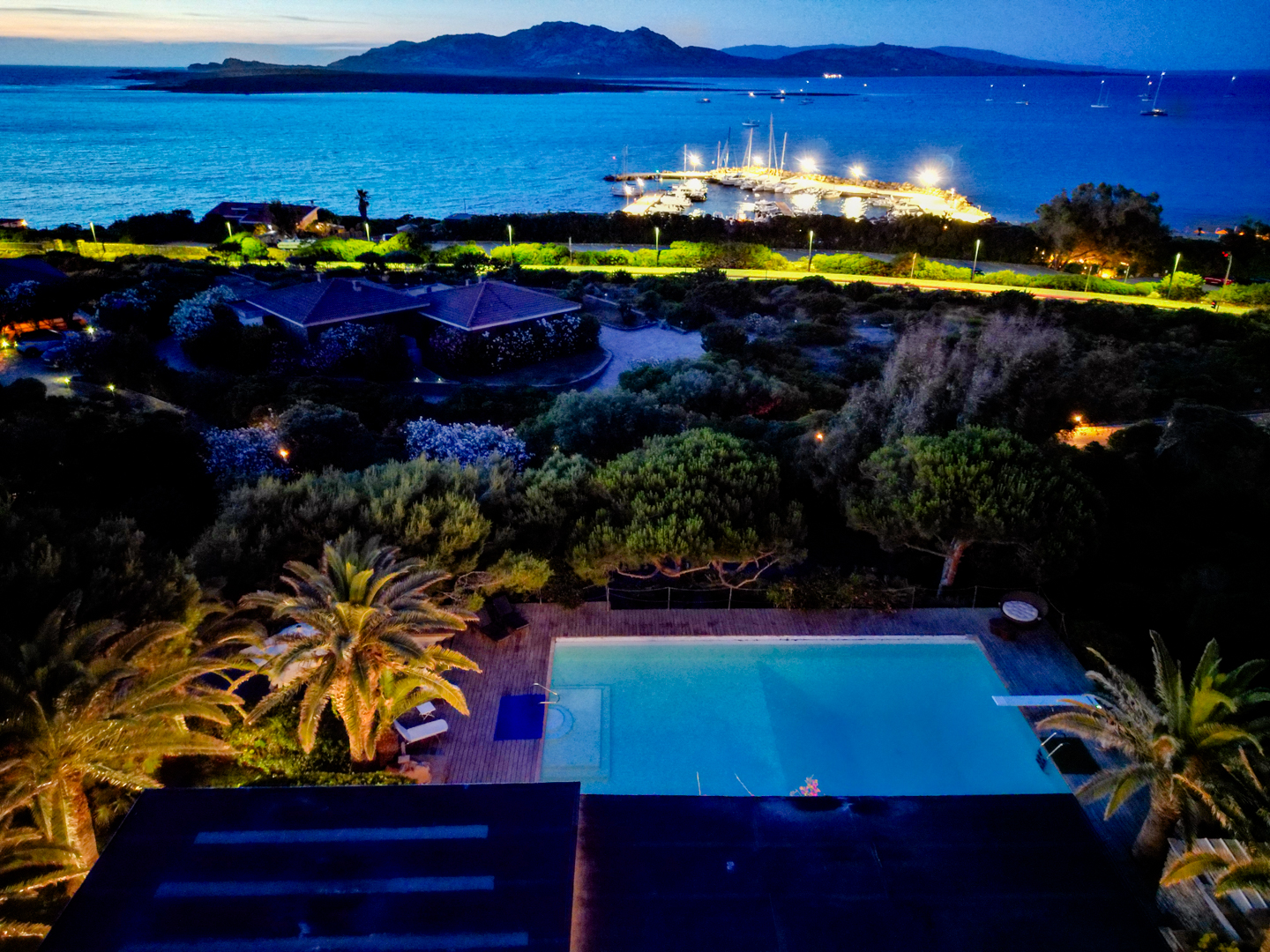 Prestigiosa Villa con Piscina, Jacuzzi e Vista Mare foto 167