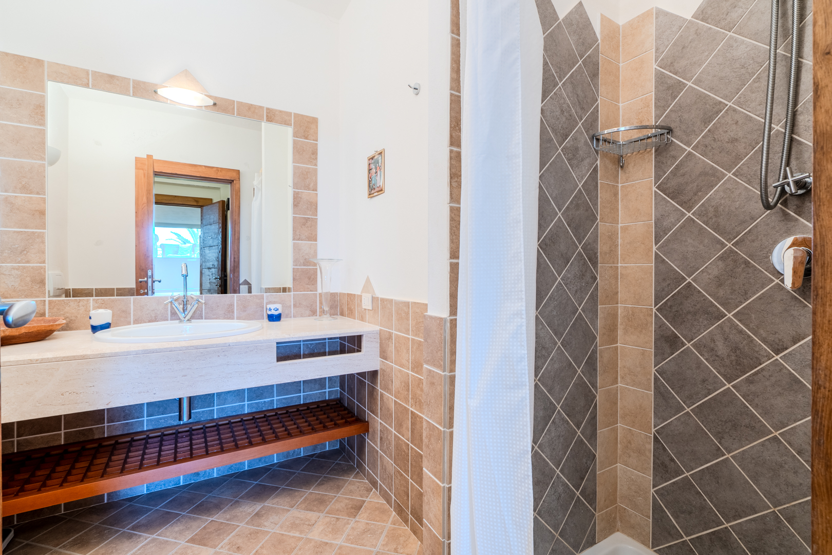 Prestigiosa Villa con Piscina, Jacuzzi e Vista Mare foto 45