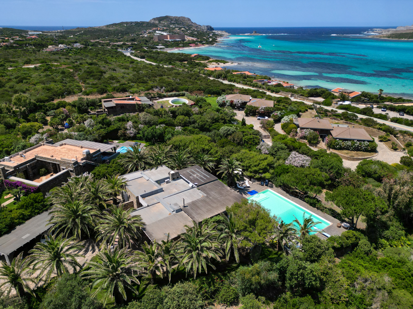 Prestigiosa Villa con Piscina, Jacuzzi e Vista Mare foto 22